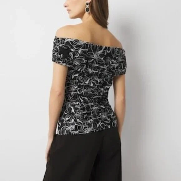 NWT WHBM BLACK and WHITE OFF THE SHOULDER LINED RUCHED TOP SIZE XS - Picture 5 of 6